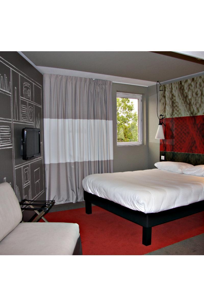 Ibis Purpan Aeroport Hotel 3*